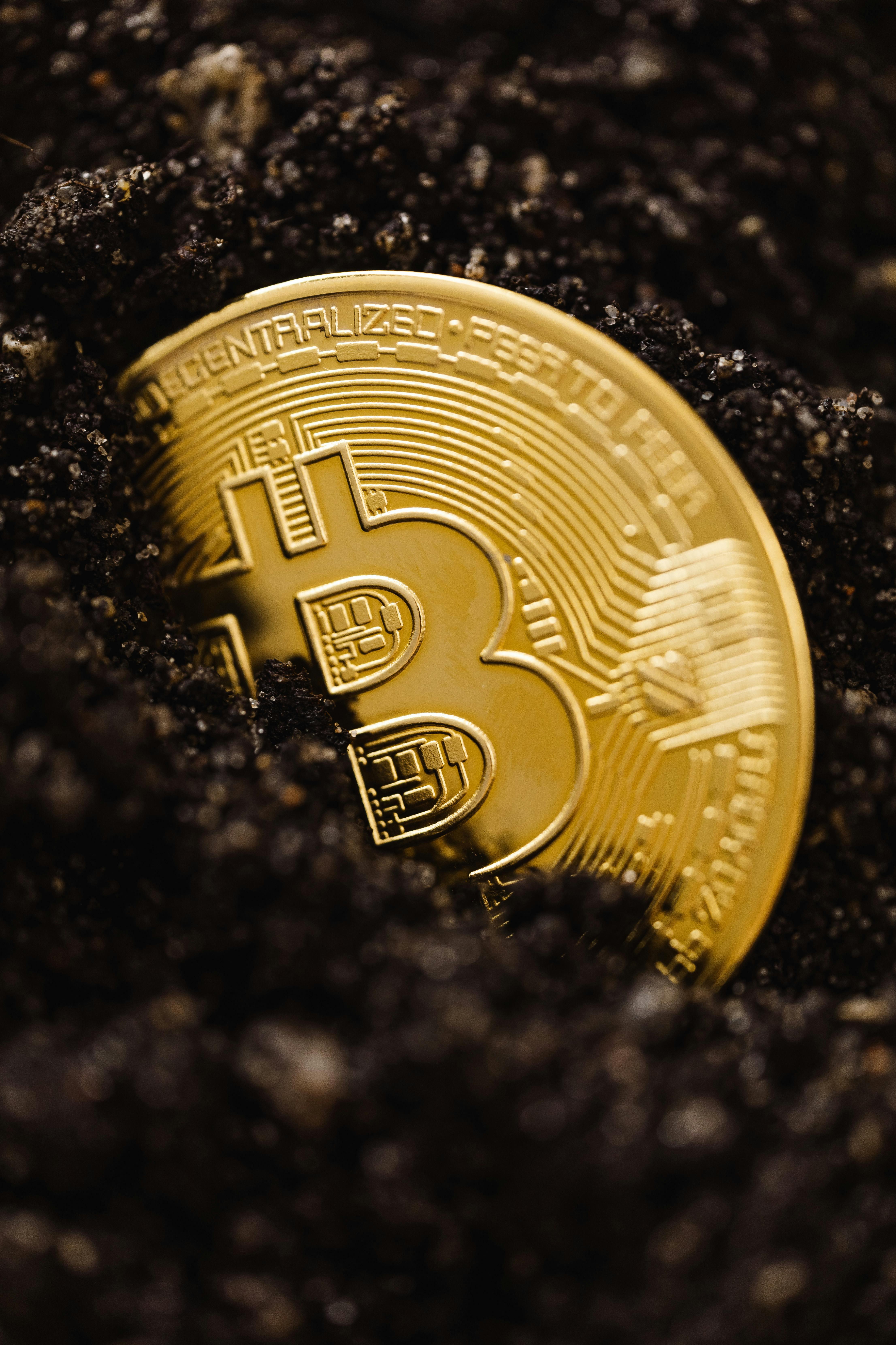 What is Bitcoin and What is Its History 2025